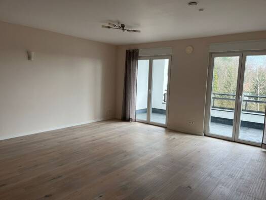 Wohnung zur Miete 800 € 2 Zimmer 74 m² Geschoss 2/4 frei ab sofort Orscholz Mettlach 66693