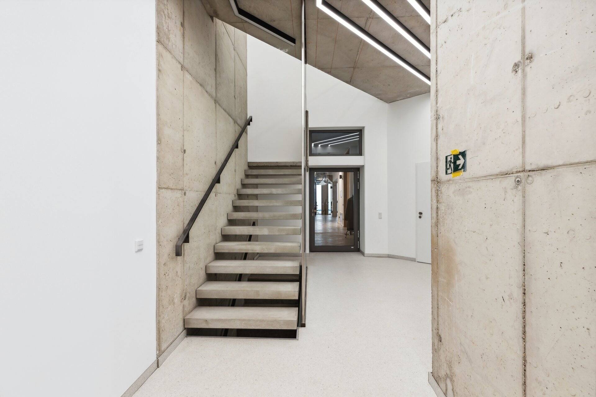 Property thumbnail 12