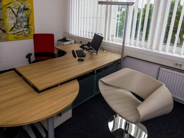 Bürofläche zur Miete provisionsfrei 750 € 27 m² Bürofläche Wolframstr. Nord Stuttgart 70191