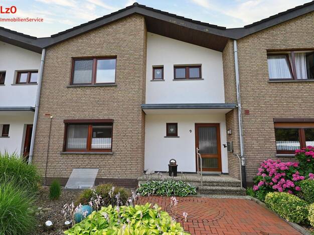 Reihenmittelhaus zum Kauf 161.000 € 5 Zimmer 146,1 m² 285 m² Grundstück frei ab sofort Brake Brake 26919