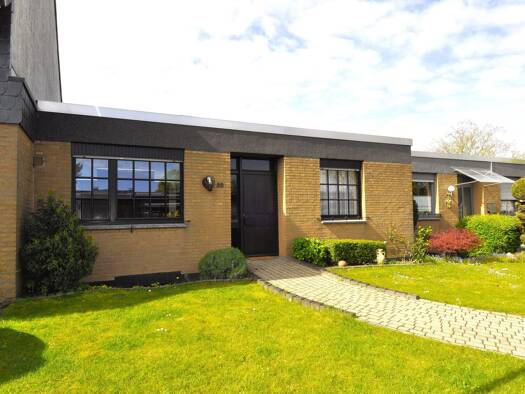 Bungalow zum Kauf 314.000 € 3 Zimmer 89,9 m² 310 m² Grundstück frei ab sofort Ellen Niederzier 52382