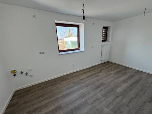 Wohnung zur Miete 980 € 4 Zimmer 94 m² frei ab sofort Gunzenhausen 91710
