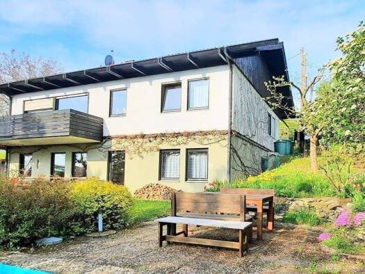 Einfamilienhaus zur Miete 2.000 € 7 Zimmer 216 m² 880 m² Grundstück frei ab sofort Zell a. Main 97299