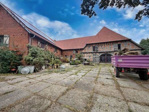 Haus zum Kauf 459.000 € 6 Zimmer 201,5 m² 6.039 m² Grundstück Stöckendrebber Neustadt 31535