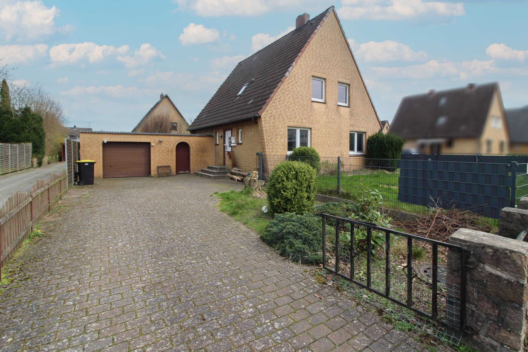 Einfamilienhaus zum Kauf 170.000 € 4,5 Zimmer 112,7 m²<br/>Wohnfläche 606 m²<br/>Grundstück Mastbrook Rendsburg 24768