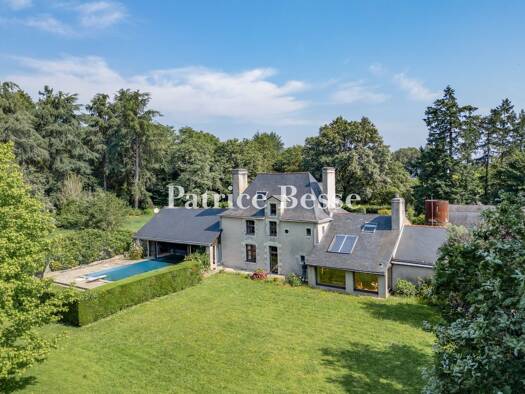 Herrenhaus zum Kauf 850.000 € 8 Zimmer 250 m² 12.000 m² Grundstück Graslin-Commerce Nantes 44000