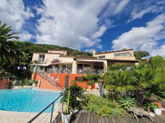 Einfamilienhaus zum Kauf 2.280.000 € 10 Zimmer 250 m² 1.631 m² Grundstück Sud Cavalaire-sur-Mer 83240