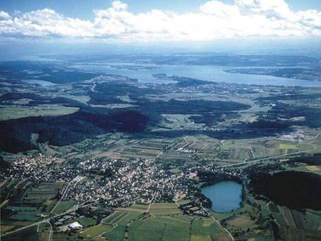 Einfamilienhaus zum Kauf provisionsfrei 579.000 € 7 Zimmer 155 m² 990 m² Grundstück Steißlingen 78256