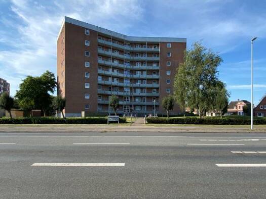 Wohnung zur Miete 590 € 3 Zimmer 83,5 m² 5. Geschoss frei ab 01.09.2026 Adolf-Brütt-Straße 56 Husum 25813