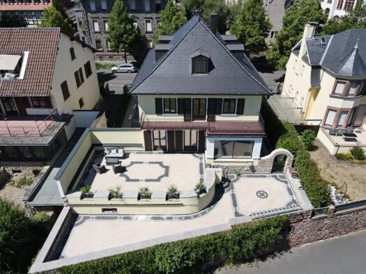 Villa zur Miete 4.600 € 12 Zimmer 462 m² 481 m² Grundstück frei ab 01.01.2027 Hanau Hanau 63454