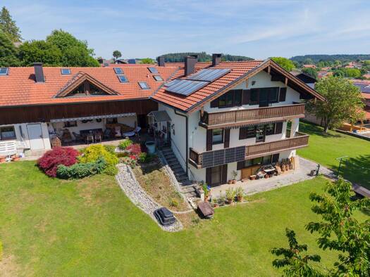Mehrfamilienhaus zum Kauf 1.090.000 € 15 Zimmer 402 m² 930 m² Grundstück Truchtlaching Seeon-Seebruck 83376