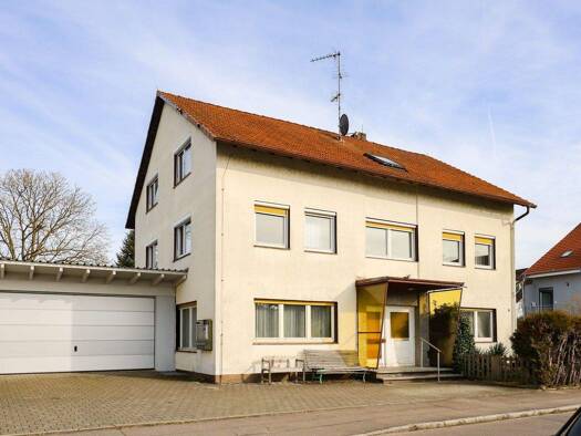 Mehrfamilienhaus zum Kauf 540.000 € 10 Zimmer 277 m² 336 m² Grundstück frei ab 01.04.2026 Rheinfelden 79618