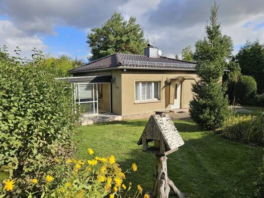 Bungalow zum Kauf 280.000 € 3,5 Zimmer 100 m² 960 m² Grundstück Heide Nord Halle (Saale) 06120
