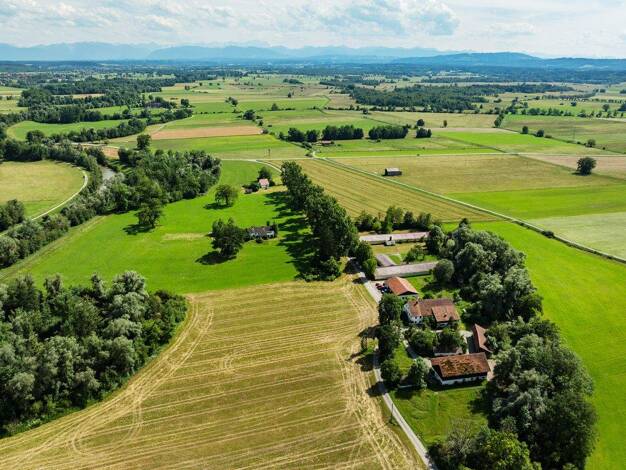 Bauernhaus zum Kauf 2.800.000 € 13 Zimmer 247 m² 11.570 m² Grundstück Pähl 82396