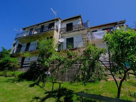 Studio zum Kauf 36.000 € 4 Zimmer 53 m² frei ab sofort Dego 17058