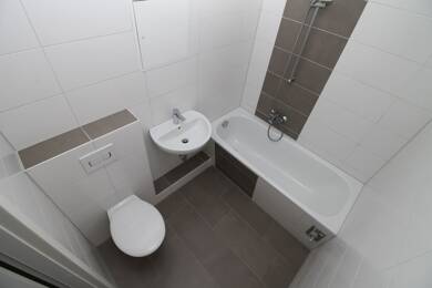 Wohnung zur Miete 230 € 1 Zimmer 32,6 m² 6. Geschoss Saturnstraße 63 Grünau - Nord Leipzig 04205