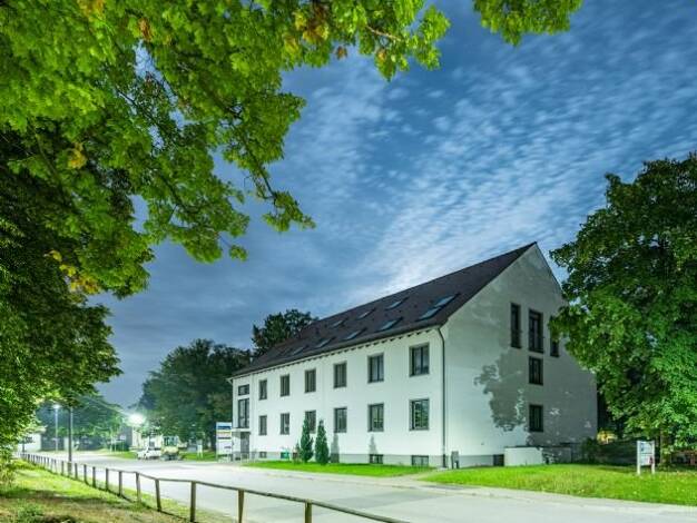 Bürofläche zur Miete provisionsfrei 920 € 4 Zimmer 111 m² Bürofläche teilbar von 28 m² bis 111 m² Allgäustr. 10 Memmingerberg 87766