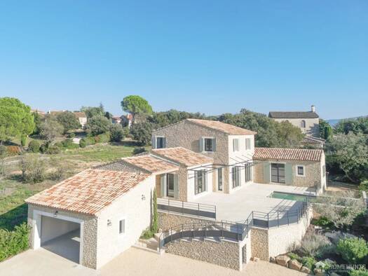 Einfamilienhaus zum Kauf 2.390.000 € 8 Zimmer 243 m² 1.000 m² Grundstück Gordes 84220