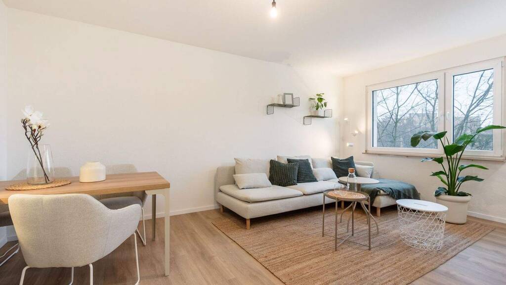 Wohnung zum Kauf 215.000 € 2 Zimmer 38 m² 2. Geschoss Iltisstraße 146 Neuehrenfeld Köln 50825