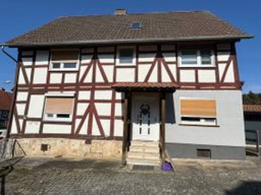 Haus zum Kauf provisionsfrei 199.000 € 6 Zimmer 167 m² 1.394 m² Grundstück Ringgaustraße 11 Oberhone Eschwege 37269