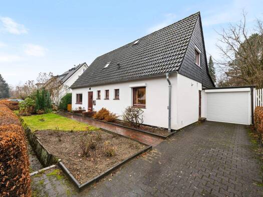 Einfamilienhaus zum Kauf 550.000 € 5,5 Zimmer 118,5 m² 793 m² Grundstück frei ab 01.07.2026 Farmsen-Berne Hamburg 22159