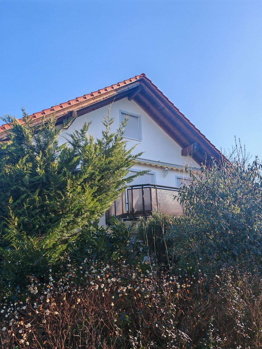 Immobilie in Mössingen - Mehrgenerationshaus mit Doppelgarage - Bild 2