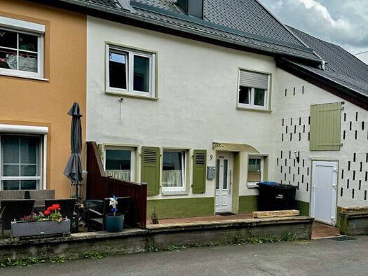 Reihenmittelhaus zum Kauf 169.000 € 4 Zimmer 110 m² 257 m² Grundstück Birresborn 54574