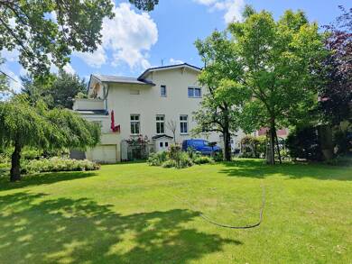 Mehrfamilienhaus zum Kauf als Kapitalanlage geeignet 1.600.000 € 9 Zimmer 360 m² 2.897 m² Grundstück Köpenick Berlin 12555