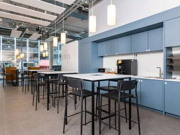 Bürofläche zur Miete - Erstbezug provisionsfrei 77 m² Bürofläche teilbar ab 6 m² Basler Straße 3 Gonzenheim Bad Homburg vor der Höhe 61352