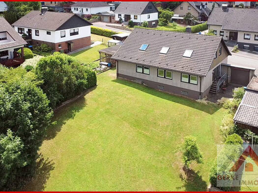 Einfamilienhaus zum Kauf 280.000 € 8 Zimmer 231 m² 699 m² Grundstück Giershagen Marsberg / Giershagen 34431