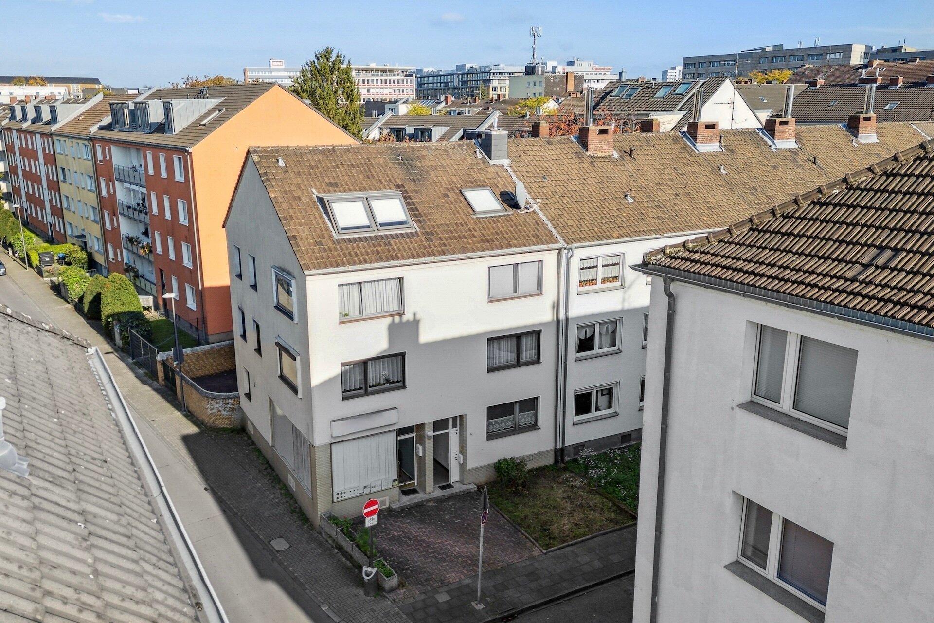 Wohn- und Geschäftshaus zum Kauf als Kapitalanlage geeignet 1.280.000 € 10 Zimmer 294 m²<br/>Fläche 272 m²<br/>Grundstück Mülheim Köln 51063