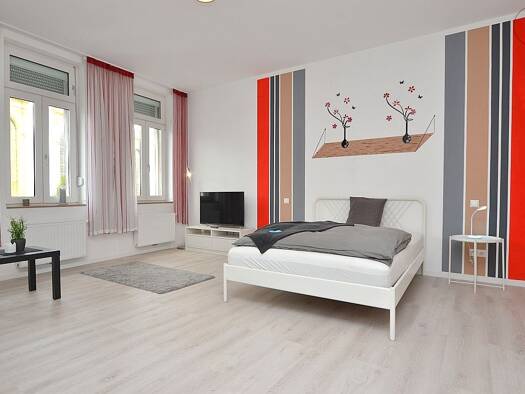 Wohnung zur Miete Wohnen auf Zeit 905 € 1 Zimmer 40 m² frei ab 01.09.2025 Kitzingen Kitzingen 97318