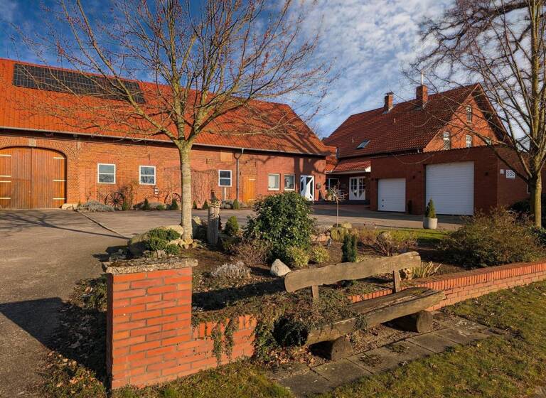 Mehrfamilienhaus zum Kauf 479.000 € 11 Zimmer 377,9 m²<br/>Wohnfläche 4.720 m²<br/>Grundstück Döhren Petershagen 32469