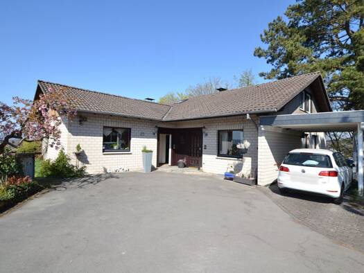 Bungalow zum Kauf 399.000 € 7 Zimmer 196 m² 2.324 m² Grundstück Stadtoldendorf 37627
