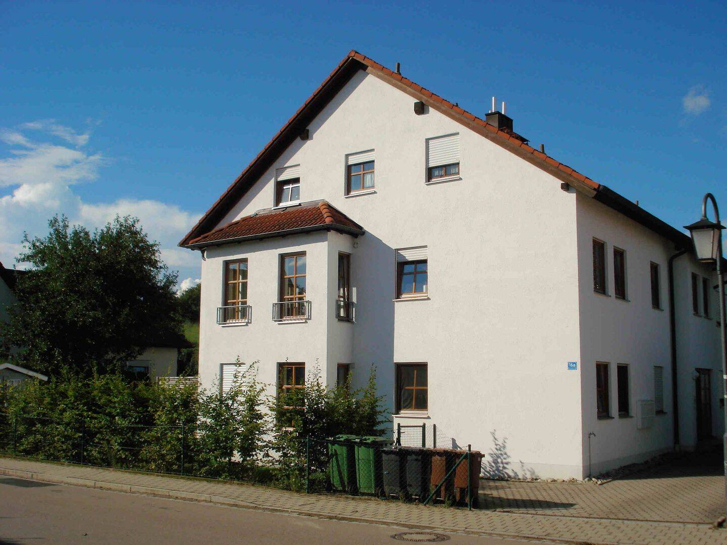 Erdgeschosswohnung mit Schwedenofen - eigenem Garten -