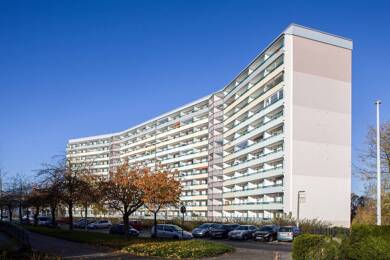 Wohnung zur Miete 426 € 3 Zimmer 71,6 m² 8. Geschoss frei ab 01.07.2025 Einsteinstr. 1 Stadtgebiet Ost Neubrandenburg 17036