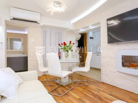 Wohnung zur Miete 2.000 € 2 Zimmer 65 m² Varos Split