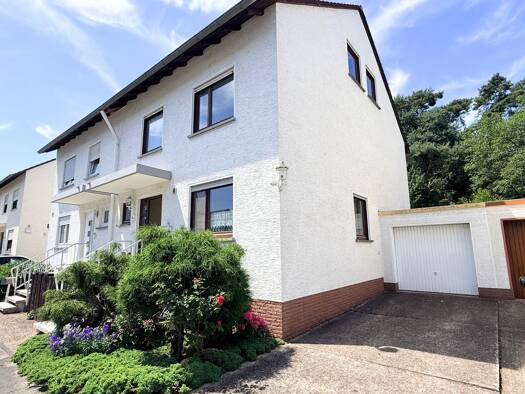 Doppelhaushälfte zum Kauf 4,5 Zimmer 122 m² 343 m² Grundstück Langen Langen 63225