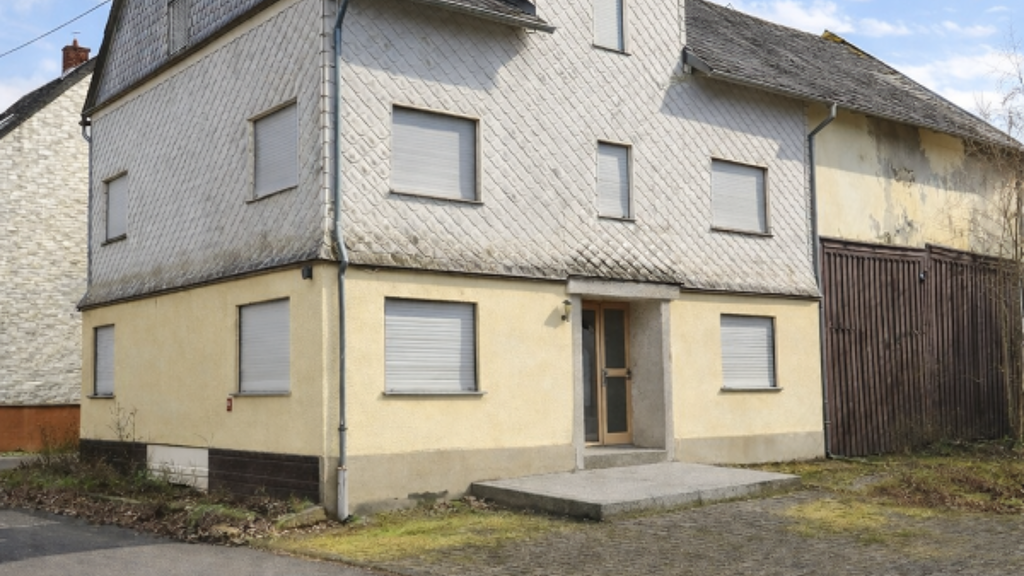 Einfamilienhaus zum Kauf 72.000 € 5 Zimmer 135 m² 1.112 m² Grundstück Riesweiler 55499