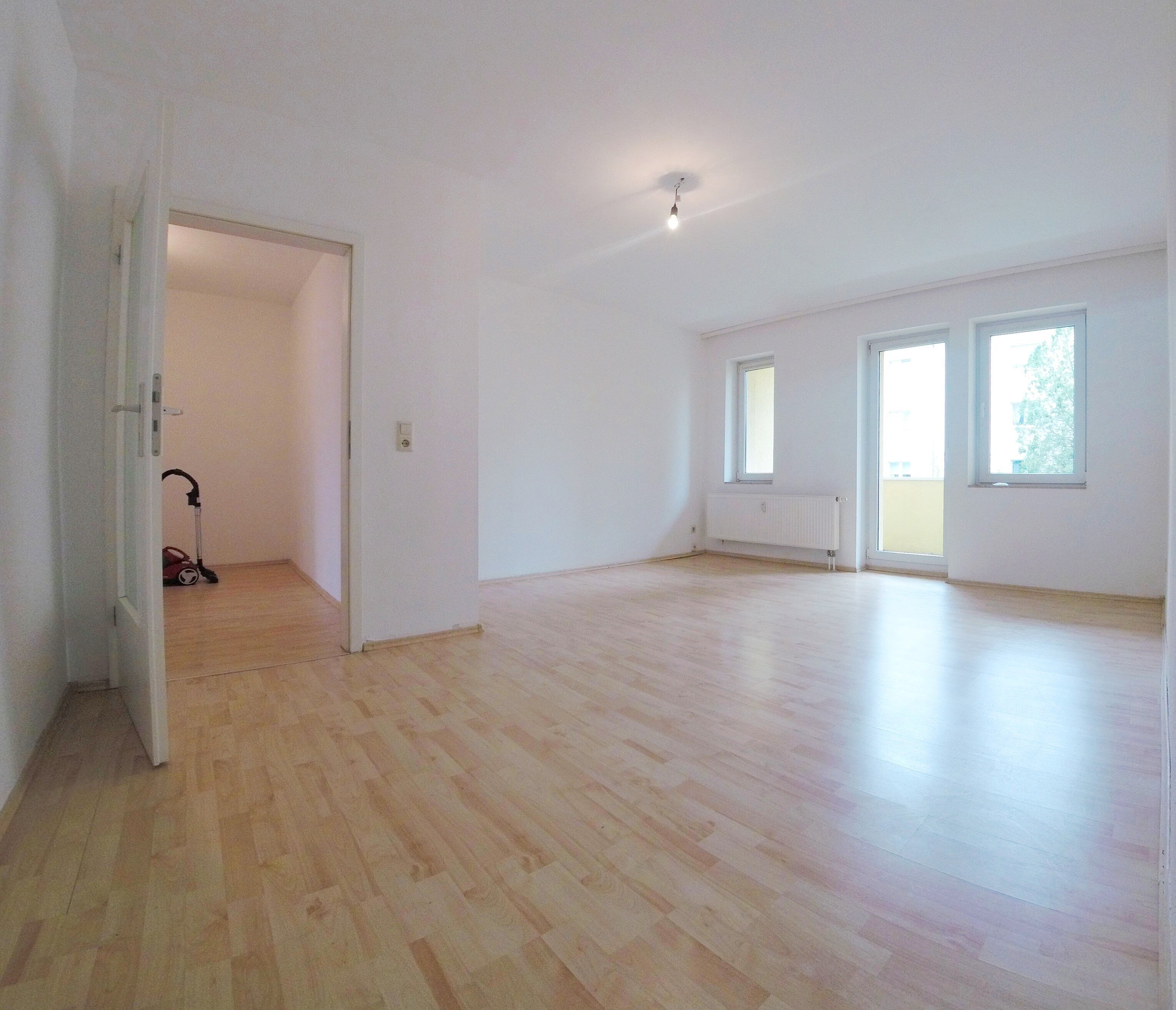 Wohnung zur Miete 500 € 2 Zimmer 55 m²<br/>Wohnfläche 2.<br/>Geschoss 01.02.2025<br/>Verfügbarkeit Gruna (Falkensteinplatz) Dresden 01309