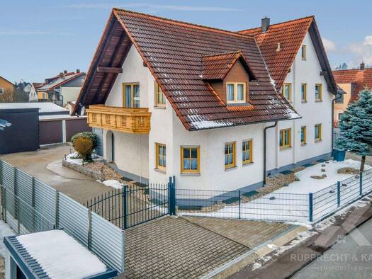 Mehrfamilienhaus zum Kauf 649.000 € 7 Zimmer 240 m² 800 m² Grundstück Burglengenfeld 93133