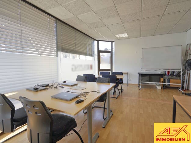 Bürofläche zur Miete 350 € 2 Zimmer Sundern 59846