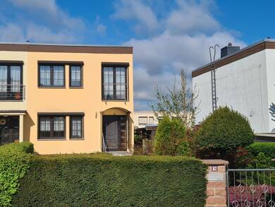 Haus zum Kauf 398.000 € 4 Zimmer 126 m² 383 m² Grundstück Gottfried-Keller-Siedlung Halle (Saale) 06118