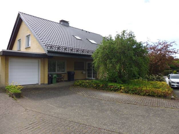 Einfamilienhaus zum Kauf 329.000 € 8 Zimmer 257 m² 702 m² Grundstück Warstein Warstein 59581