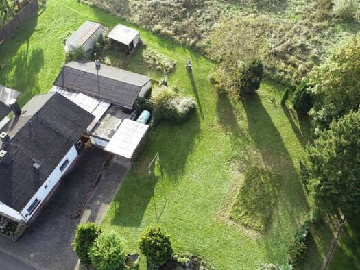 Haus zum Kauf 170.000 € 6 Zimmer 164 m² 1.339 m² Grundstück frei ab sofort Hüblingen 56479