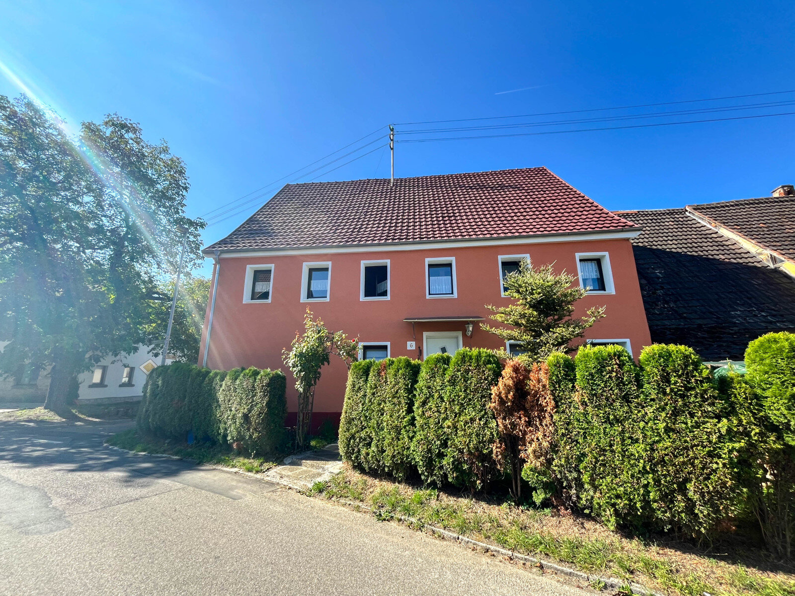 Einfamilienhaus zum Kauf 185.000 € 7 Zimmer 135 m²<br/>Wohnfläche 342 m²<br/>Grundstück Eberbach Mulfingen / Eberbach 74673