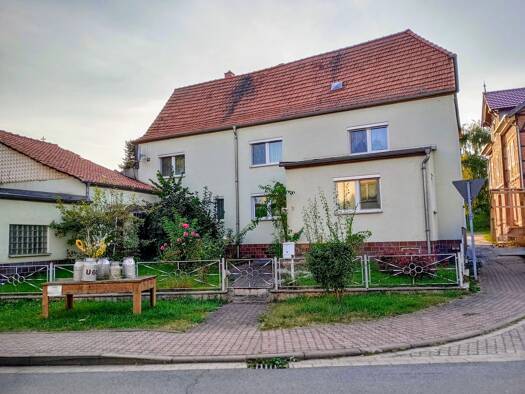 Mehrfamilienhaus zum Kauf provisionsfrei 79.000 € 10 Zimmer 170 m² 394 m² Grundstück Kirchgasse 1 Urbach 99765