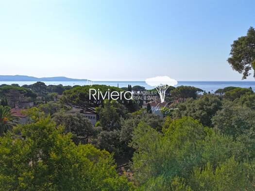 Haus zum Kauf 1.050.000 € 234 m² 1.532 m² Grundstück Sud Cavalaire-sur-Mer 83240