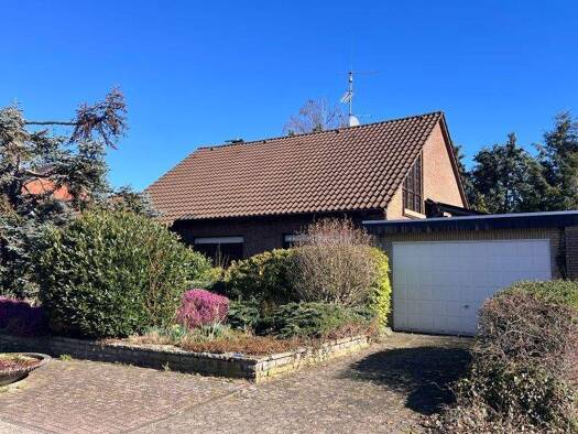 Einfamilienhaus zum Kauf 675.000 € 6 Zimmer 150 m² 1.232 m² Grundstück frei ab sofort Feldstraße 107 Hochkamer Neukirchen-Vluyn 47506
