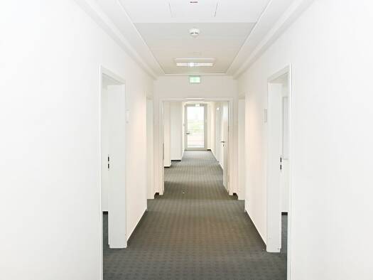 Bürofläche zur Miete 3.315 € 390 m² Bürofläche Neuenhäusen Celle 29221